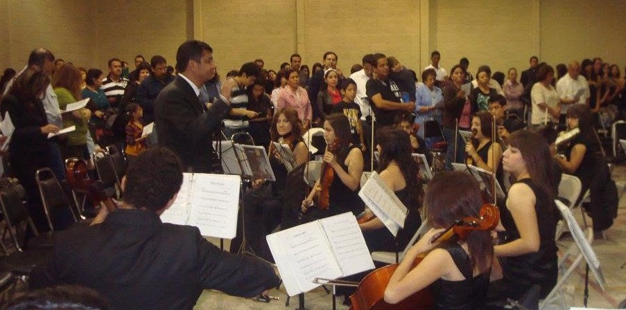 Director de orquesta filarmónica
